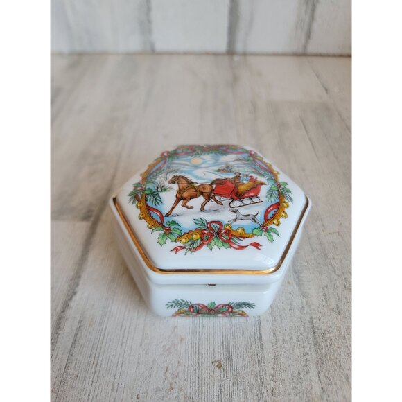 Heritage House 1988 Melodies of Xmas Jingle Bells trinket music box - Picture 1 of 5